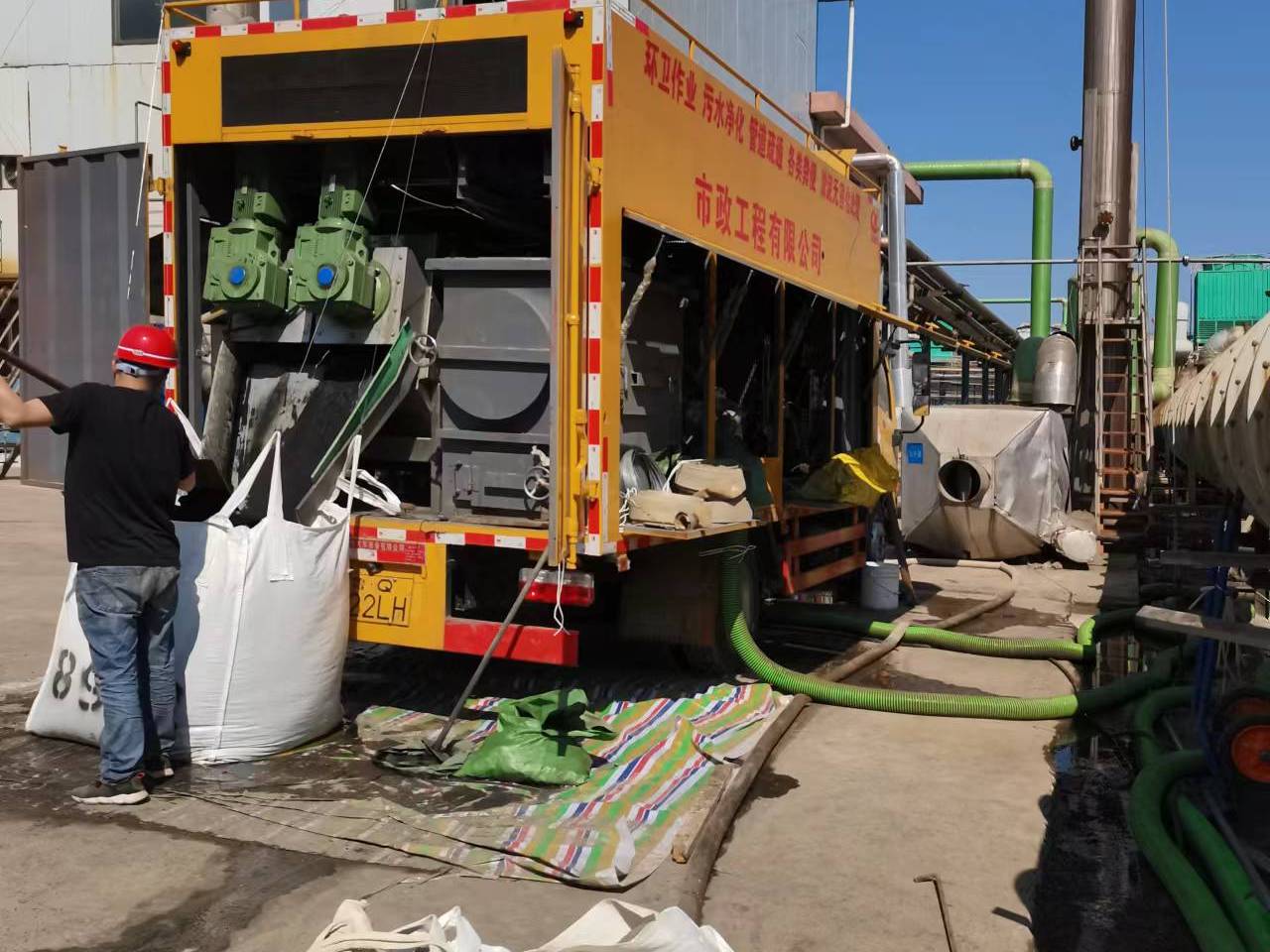 秦州淤泥压干处理